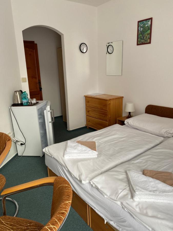 Pension Holiday Vrchlabí Buitenkant foto
