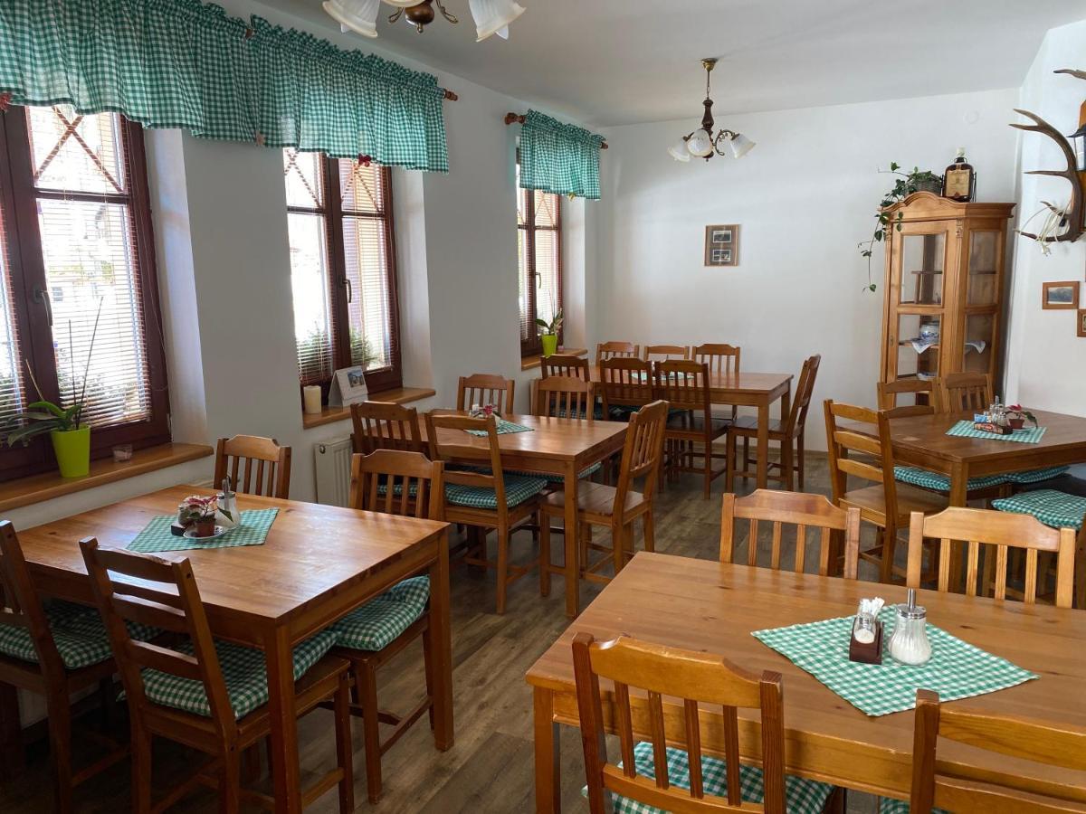 Pension Holiday Vrchlabí Buitenkant foto