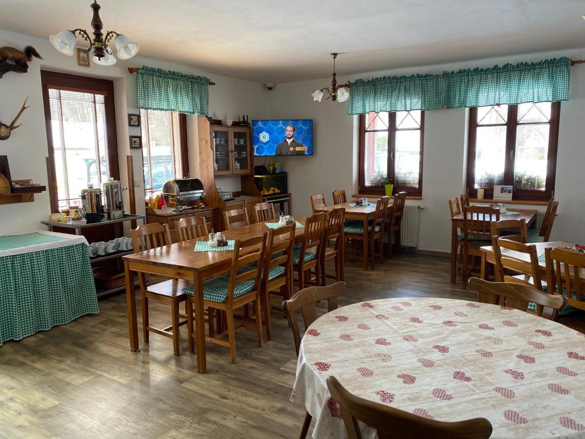 Pension Holiday Vrchlabí Buitenkant foto