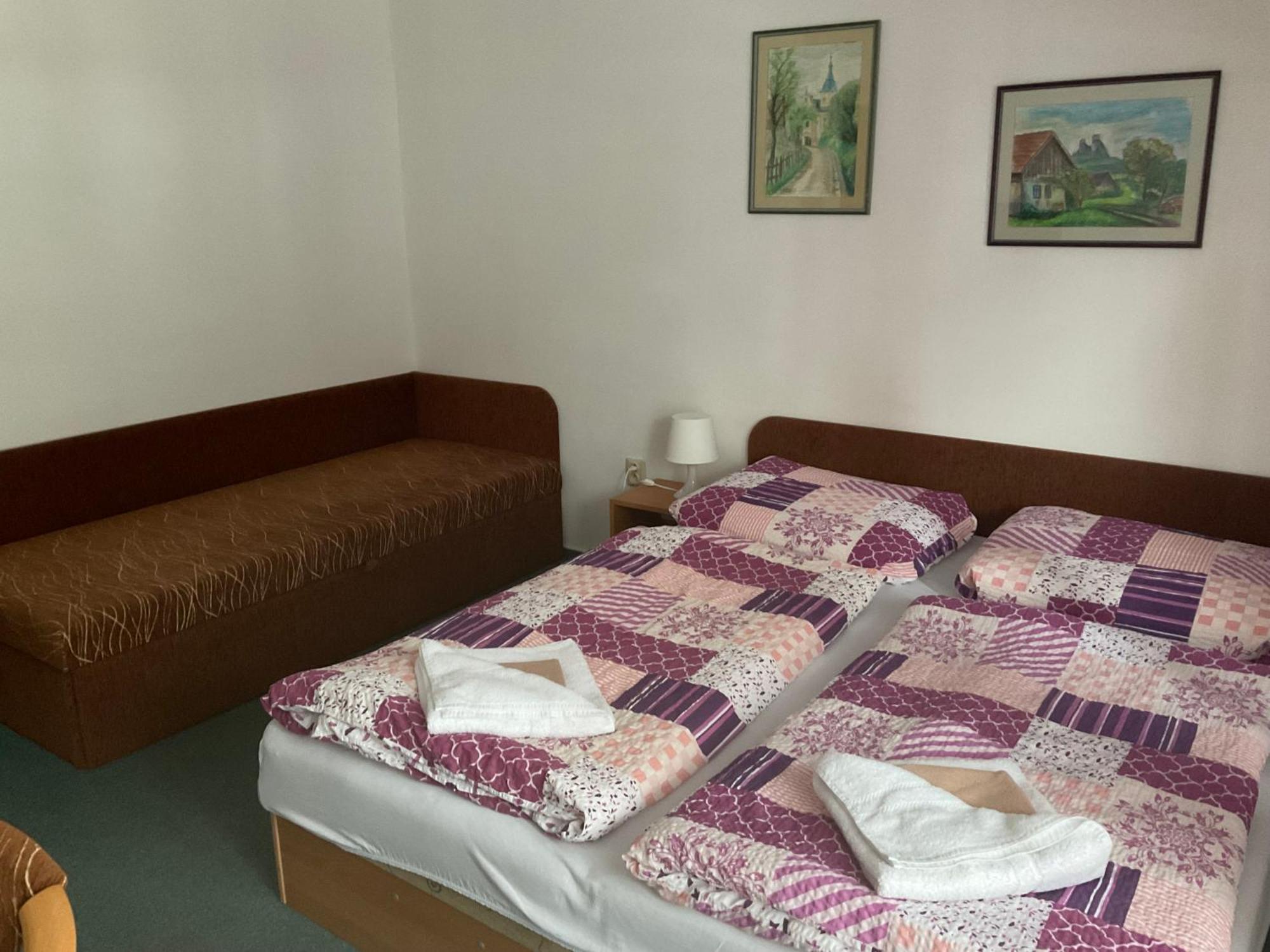 Pension Holiday Vrchlabí Buitenkant foto