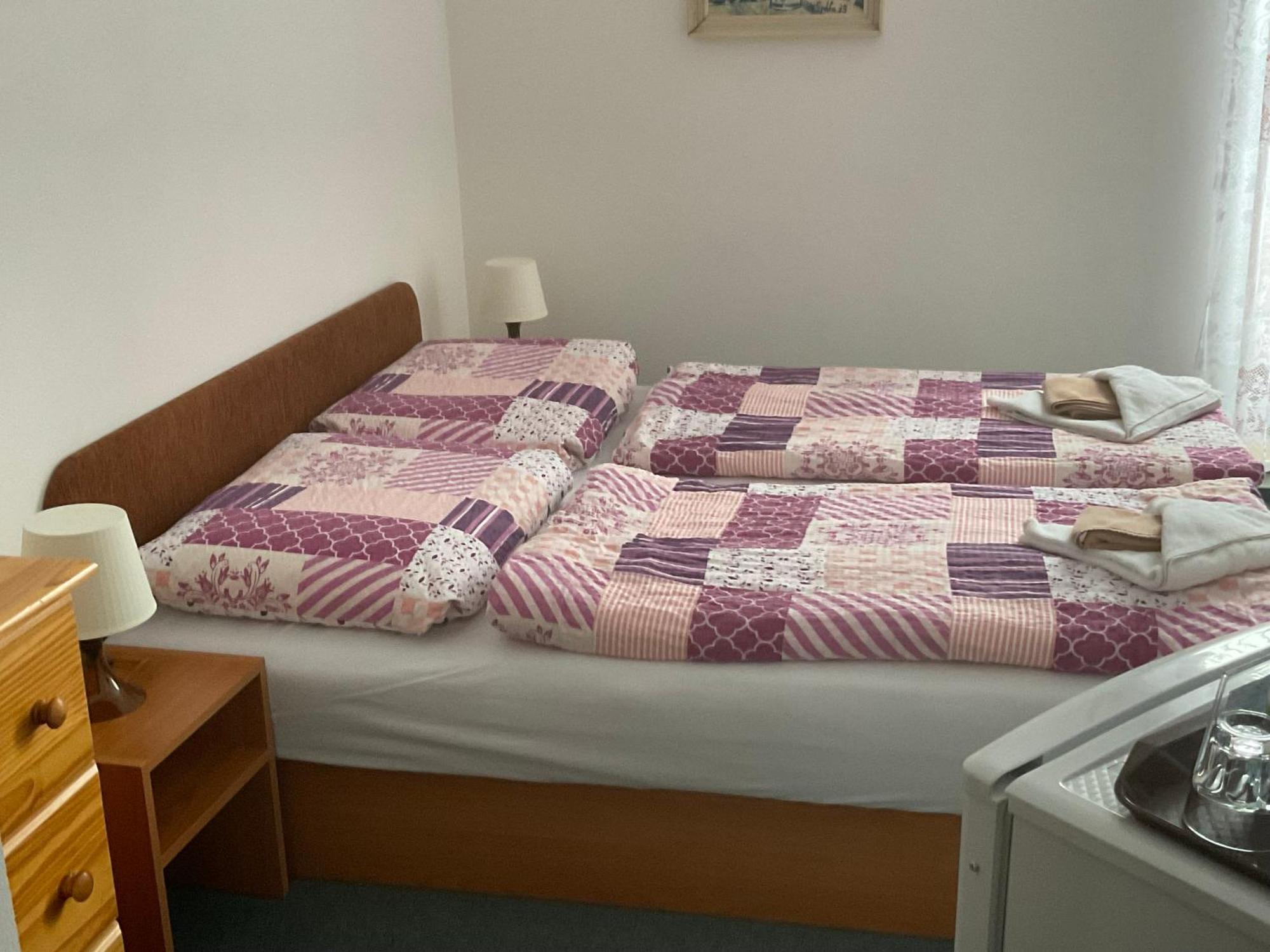 Pension Holiday Vrchlabí Buitenkant foto